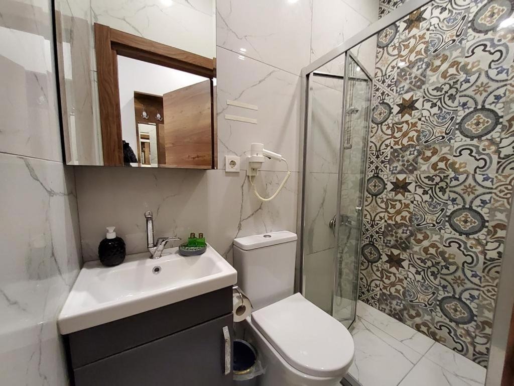 هتل مون لایت استانبول